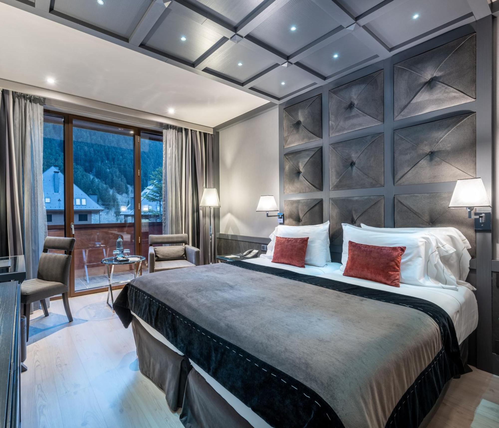 Hotel Val De Neu G.L. Baqueira Beret Ngoại thất bức ảnh